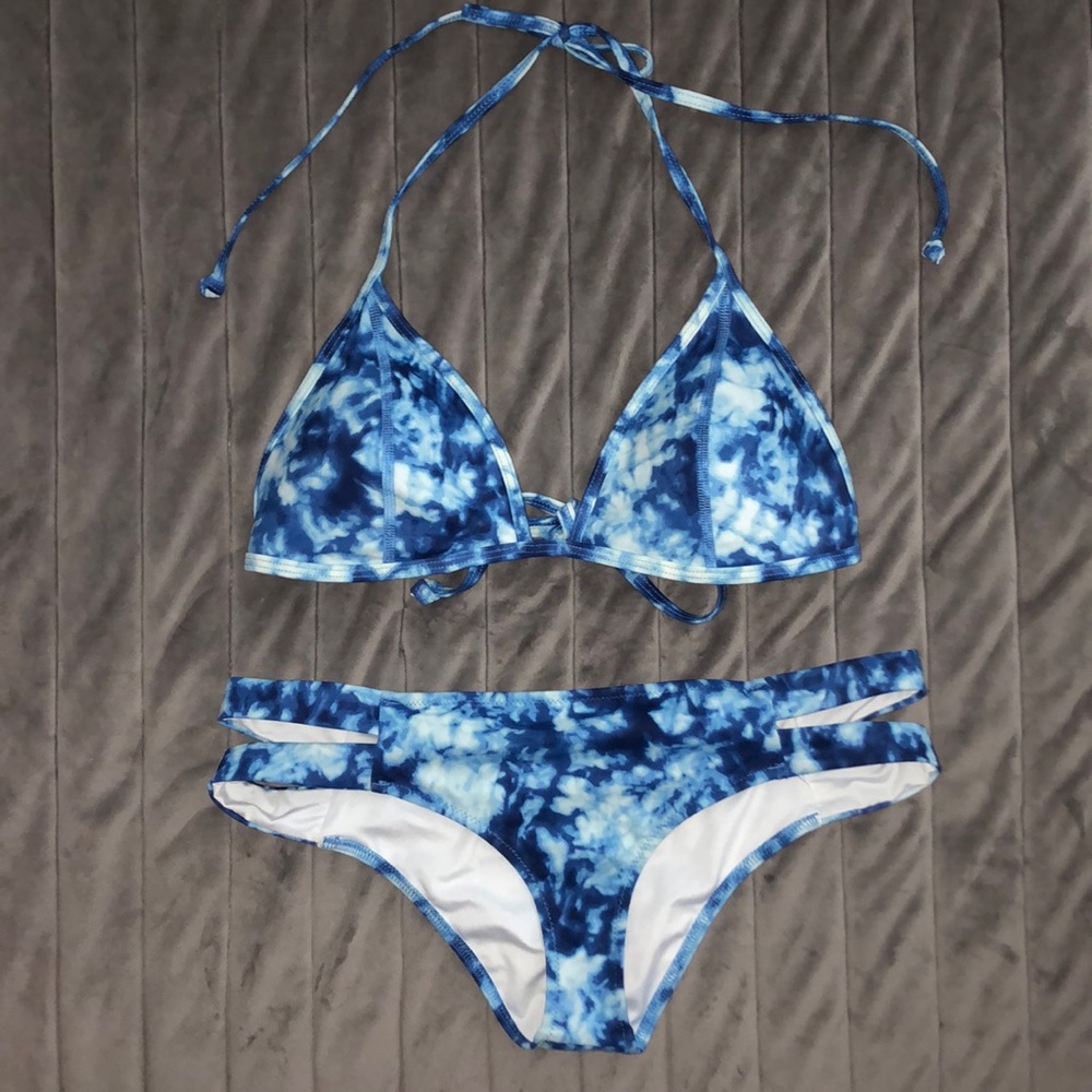 Victoria’s Secret PINK bikini